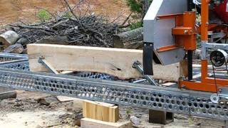 Norwood LM Mark4 sawmill wpower feed sawing sassafras [upl. by Ryon]