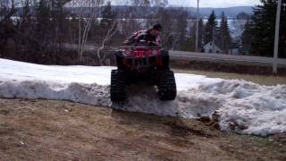 Grizzly 600 on tracks [upl. by Tertius848]