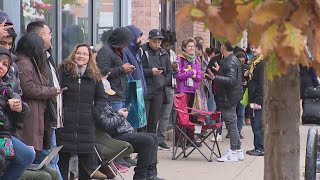 Chicagoans line up for Michelinstarred taco stand popup in Wicker Park [upl. by Yrrah]