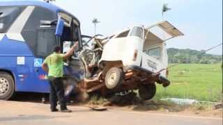 Jaru Acidente na BR 364 envolvendo ônibus e uma Kombi faz uma vítima fatal [upl. by Onirefez]