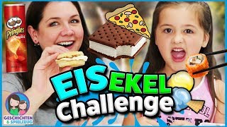 Eiscreme Sandwich Ekel Challenge Eis auf Pizza Geschichten und Spielzeug [upl. by Enairda453]