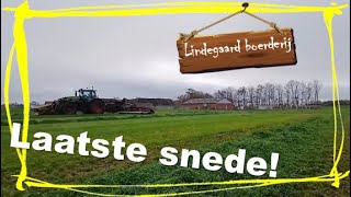 76 Laatste snede gras inkuilen [upl. by Euqirrne703]