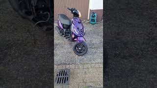 1ste start na revisie piaggio zip 172cc raket vers wheelie machine fyp zip [upl. by Bernadene909]