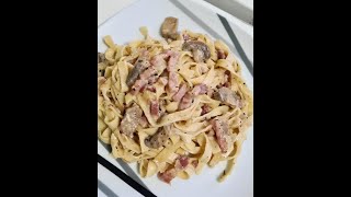 Recette des Tagliatelles à la Crème Fraîche aux Lardons et Champignons [upl. by Knowling]