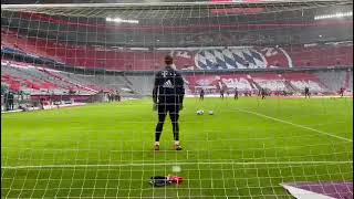 MANUEL NEUER WARM UP BEFORE MATCH VS SC FREIBURG [upl. by Nwahs]