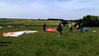 Orbigny  Parapente  décollage au treuil [upl. by Einnaf867]