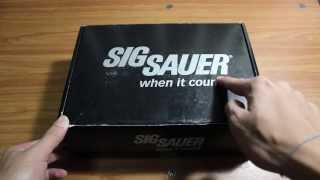 Sig Sauer SP2022 Unboxing  แกะกล่องปืน Sig Sauer SP2022 [upl. by Corabel]