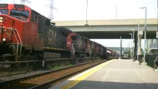 Railfanning Greater Toronto  Langstaff GO CN 2555 Leads CN Train 302 June 16 2012 [upl. by Adnilem]