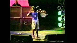 Nirvana  Bass solo and small drums Live in Argentina 1992 [upl. by Chloras]