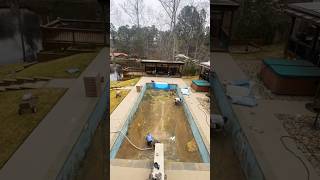 Reformando a piscina com vinil fy limpeza satisfying pool satisfy reforma piscinas verão [upl. by Enelrahc]