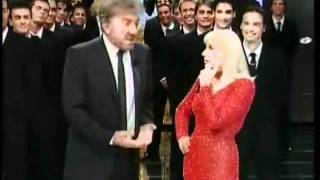 Raffaella Carrà e Gigi Proietti  Barzellette 1  Carramba Che Fortuna [upl. by Whitehouse]