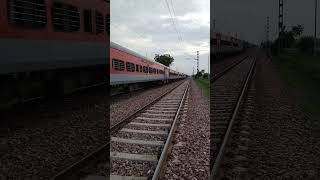 mandore express  Jodhpur  Delhi  skips slowly with wdp 4 indianrailways [upl. by Gerhan]