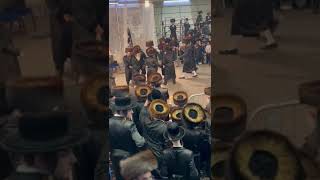 Skulen Rebbes of Williamsburgh  Monsey Lakewood And Yerushalayim Dancing At The Strelisk Wedding [upl. by Anan739]