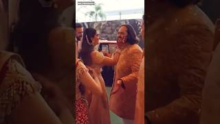 Isha Ambani apni chota bhai Anant Ambani ko kitni pyar karti hai na  Bollywoodlogy  Honey Singh [upl. by Omsoc]