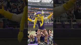 First Skol Chant of the regular season 🥁🥁👏 [upl. by Kam]