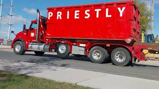 PRIESTLY DEMOLITION KW T880 ROLL OFF SPEEDING OVERLEA BLVD TORONTO 17 OCT2023 [upl. by Asined]