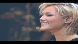 HELENE FISCHER LIVE — Du Fängst Mich Auf Und Lässt Mich Fliegen  LIVE AUS BERLIN  2010 [upl. by Phillida765]