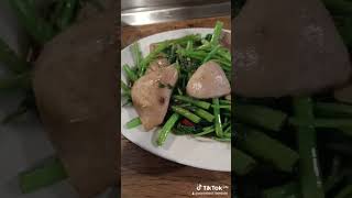 牛肉煮麵不辣 炒牛腰小辣 超搭 [upl. by Deys870]