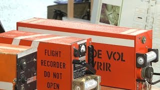 How does a planes black box actually work [upl. by Godrich899]