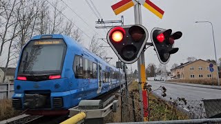 Sista videon Last video Järnvägsövergång Vallentuna Teknikvägen  Railroad crossing in Sweden [upl. by Mahseh]