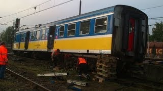 Wykoleił się pociąg SKM Trójmiasto na stacji Gdynia Chylonia 23052012 [upl. by Noelle]