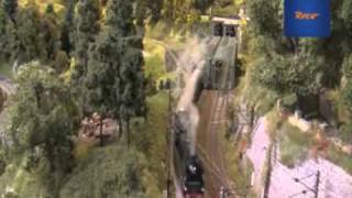 Roco HO Scale BR10 Steam Locomotive with Dynamic SmokeSound [upl. by Arluene]