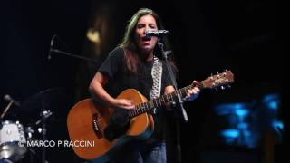 PAOLA TURCI quotQuestione di sguardiquot live in Brescia  Tour 2016 [upl. by Kayne]