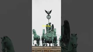 Warum das Brandenburger Tor eine falsche Quadriga hat 🧐🏛️brandenburgertor geschichte berlin [upl. by Porter666]