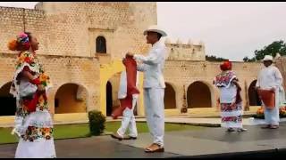 Él Torito Ballet Folklórico quotYuumilBehquot de Valladolid Yucatan [upl. by Coriss]