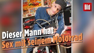 Dieser Mann liebt sein Motorrad  „Was ist Liebe“ [upl. by Kabob943]