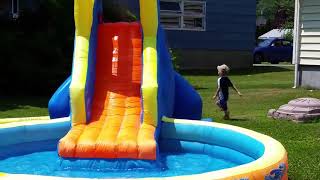 Banzai The Plunge Backyard Inflatable Waterslide with Giant Oversized Pool Juguetes Increibles [upl. by Kcyrred]