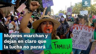 La marea violeta inunda las calles del Centro Histórico de la CDMX [upl. by Hurley]