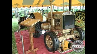 Rare 1937 John Deere Model D Gold Leaf Tractor  Classic Tractor Fever [upl. by Entroc]