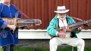 Njut här av buskspel med Hasse Gille på nyckelharpa [upl. by Nobell908]