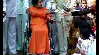 Sathya Sai Baba Miracle  Materialises A Ring [upl. by Nahtahoj907]