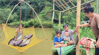 Single mother  catching fish in a deserted pond separated life [upl. by Chung927]