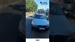 ¿Qué crees de la reacción de este cubano al ver a Antolín el Pichón en su auto en Cuba [upl. by Akinad]