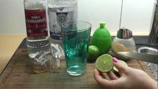 Cocktail Rezept mit Wodka  Caipiroska [upl. by Linkoski]