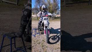 Rouler avec une chicane  Bien sûr 😂 enduro dirtbike automobile endurolife motocross moto [upl. by Nylsirhc787]