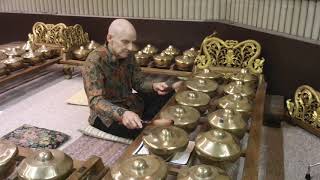 javanese gamelan bonang barung demonstration [upl. by Lach]