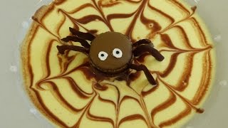 Macaron araignée sur crème anglaise et sauce chocolat pour Halloween [upl. by Werdma715]