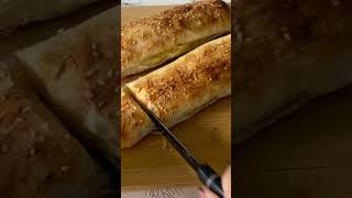 HRSKAVA PITA SA SIROM OD GOTOVIH KORA POJACAJTE ZVUK 😍🥧 pita sir hrana recipe recept food [upl. by Ahseikan104]