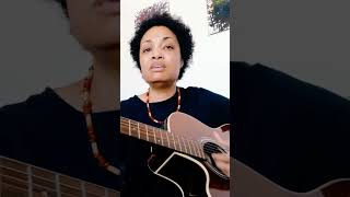 Liiria  Trop peu de temps cover Nuttea shorts cover nuttea reggaemusic acoustic [upl. by Voe]