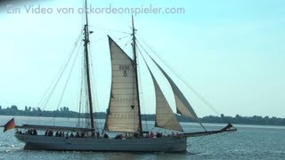 Sonntag auf der Elbe bei Blankenese Hamburg 2 September 2012 [upl. by Melinde]