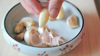 蒜頭變好剝了！三種蒜頭去皮方法three ways to peel garlic） [upl. by Honeyman571]