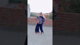 Chittiyan kalaiyan ve music bollywood song komaldancer pleasesubscribe likeandshare [upl. by Barrow]