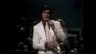 Engelbert HumperdinckLondon Palladium 1974 full performance [upl. by Pincince269]