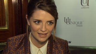 Mischa Barton über Luxus Liebe und Schauspiel und das teuerste iPhoneCase der Welt [upl. by Leksehcey]