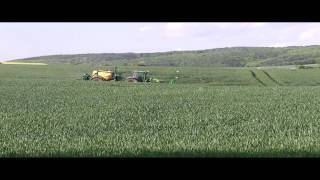 HD John Deere 7930 mit John Deere 840i Feldspritze [upl. by Yelyac]