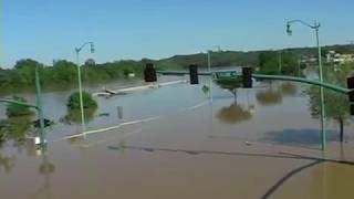 Clarksville TN Flood 2010  Wendys OCharleys Two Rivers Mall McDonalds [upl. by Alegnasor208]